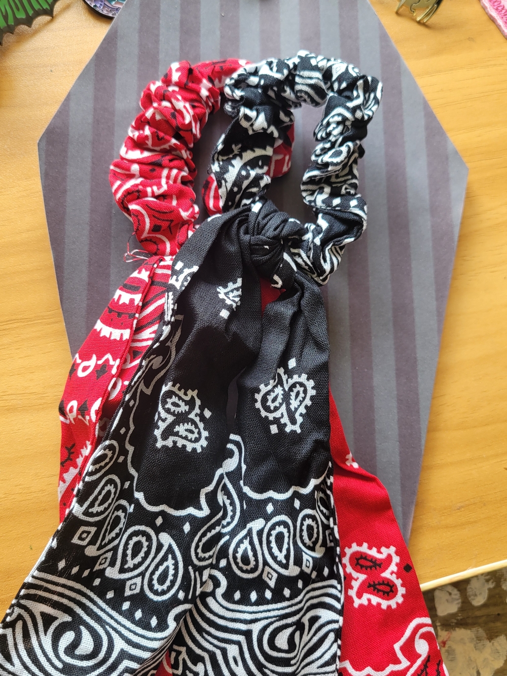 💀NEW💀Women's Black & Red Bandana Scrunchie Scarf Set